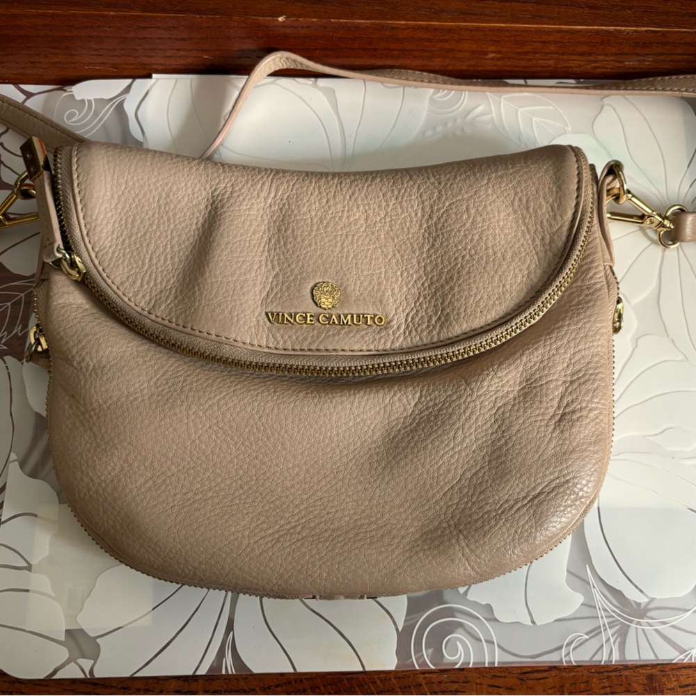 Vince Camuto Light Peach /Leather rizo Cross Body Bag Authentic Original